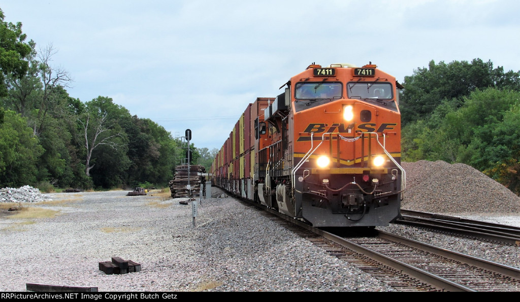 BNSF 7411